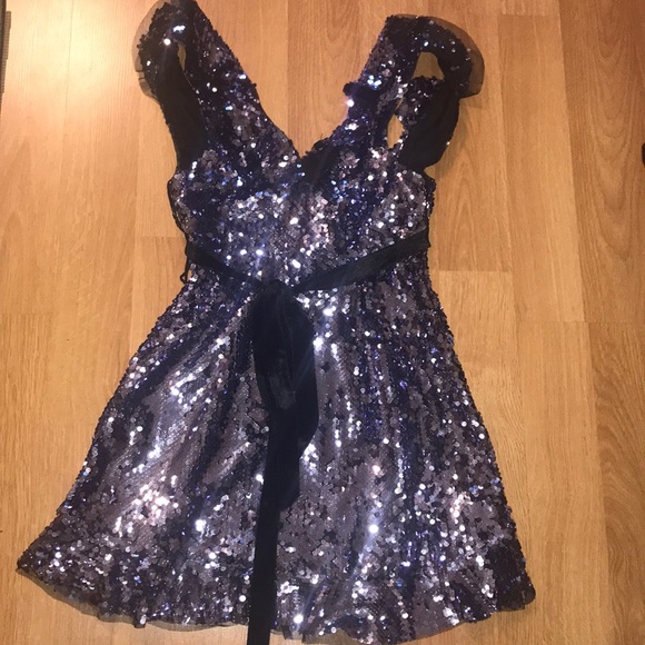 FREE PEOPLE Sequin Siren mini dress,4!NEW - Picture 5 of 8